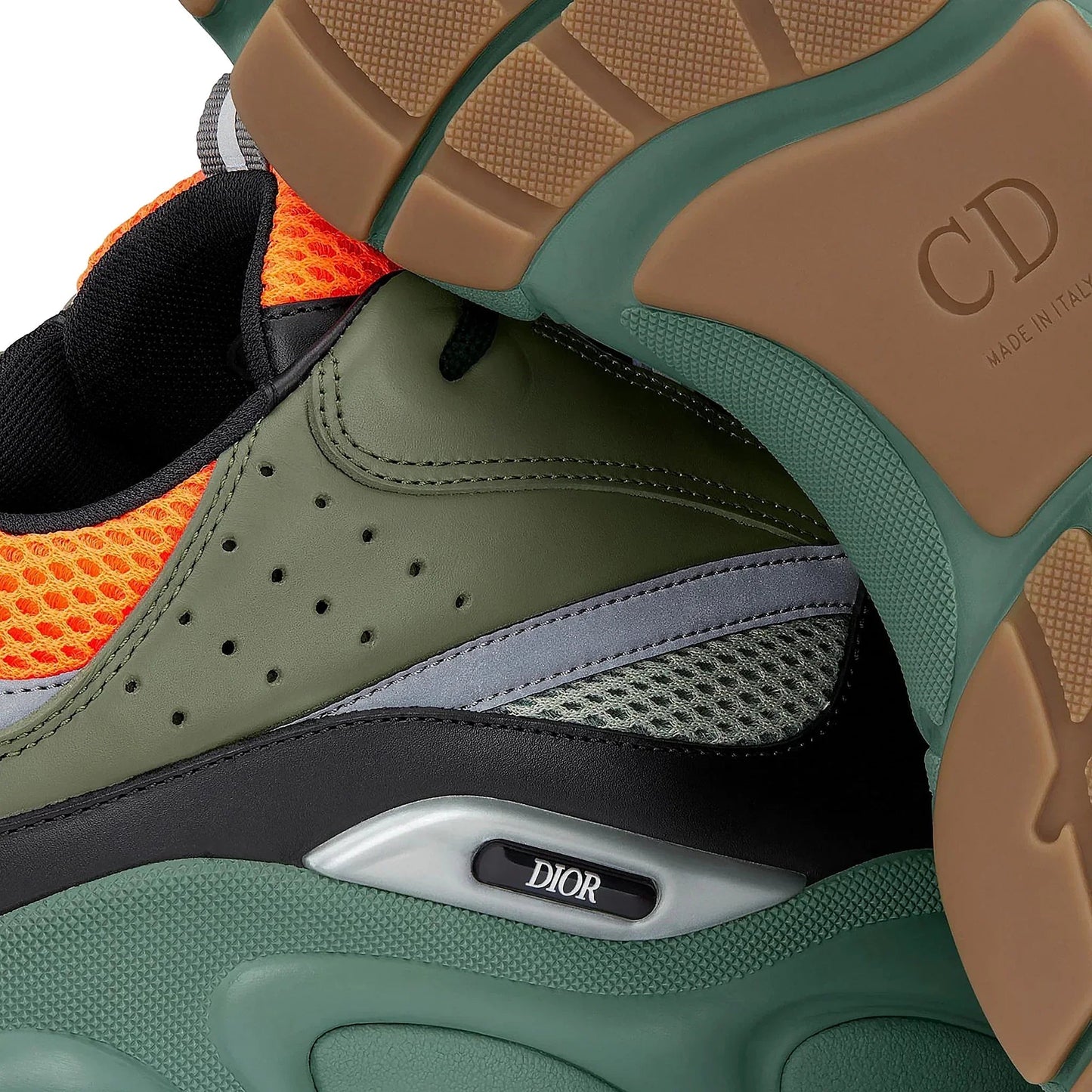 B22 Green